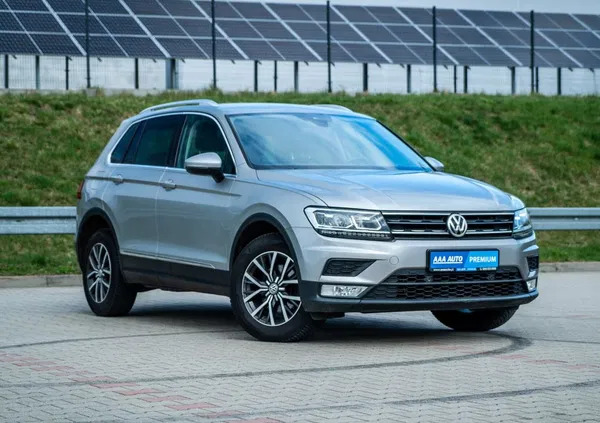 małopolskie Volkswagen Tiguan cena 92000 przebieg: 125865, rok produkcji 2016 z Brzeg